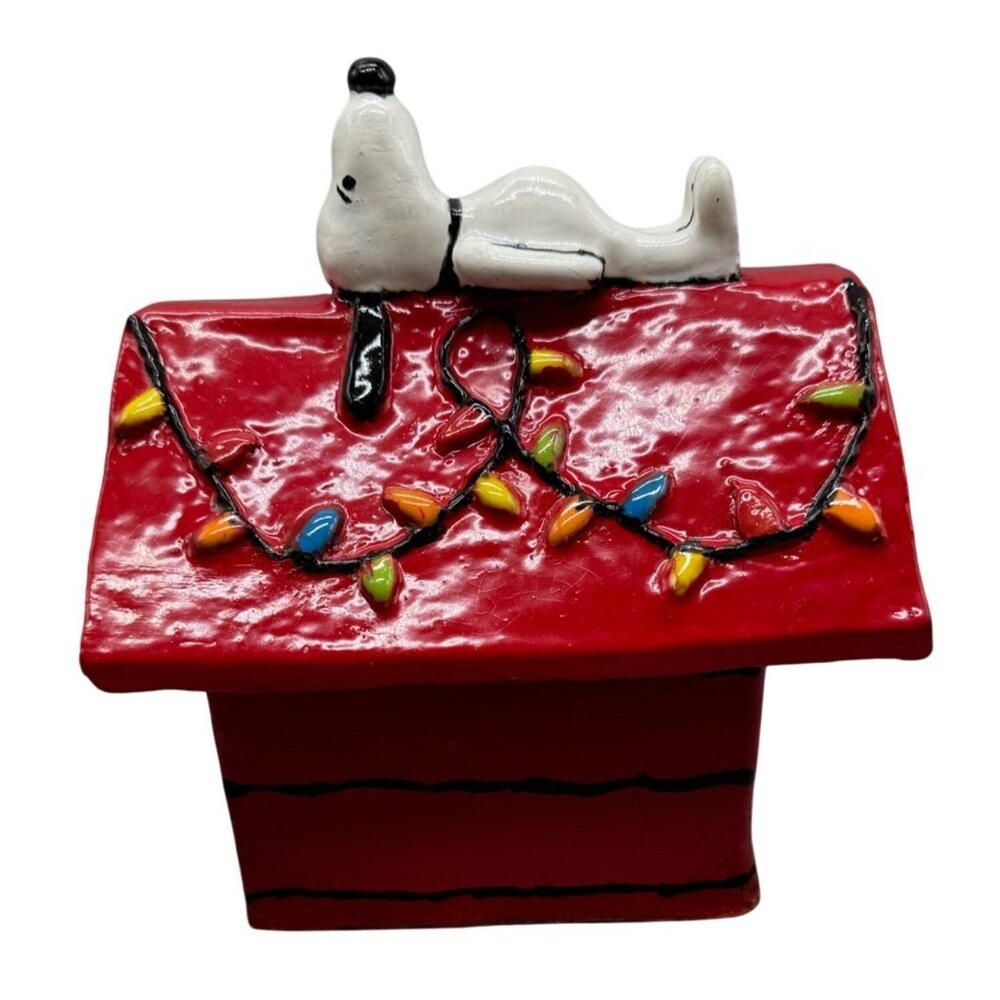 Handmade Snoopy Ceramic Doghouse Cookie Jar With Holiday Light Design red READ